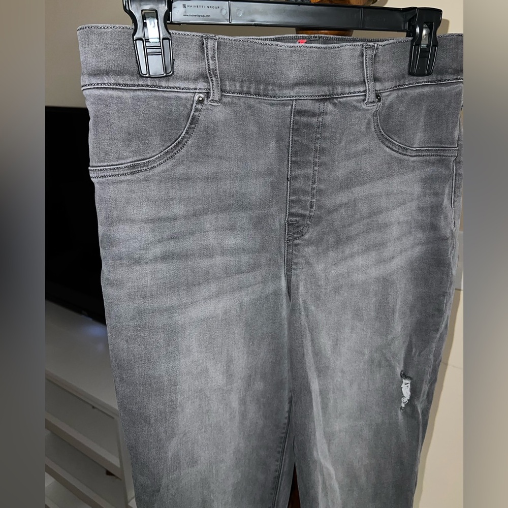 SOLD - Spanx Pull On Distressed Ankle Skinny Jeans - Picture 5 of 12